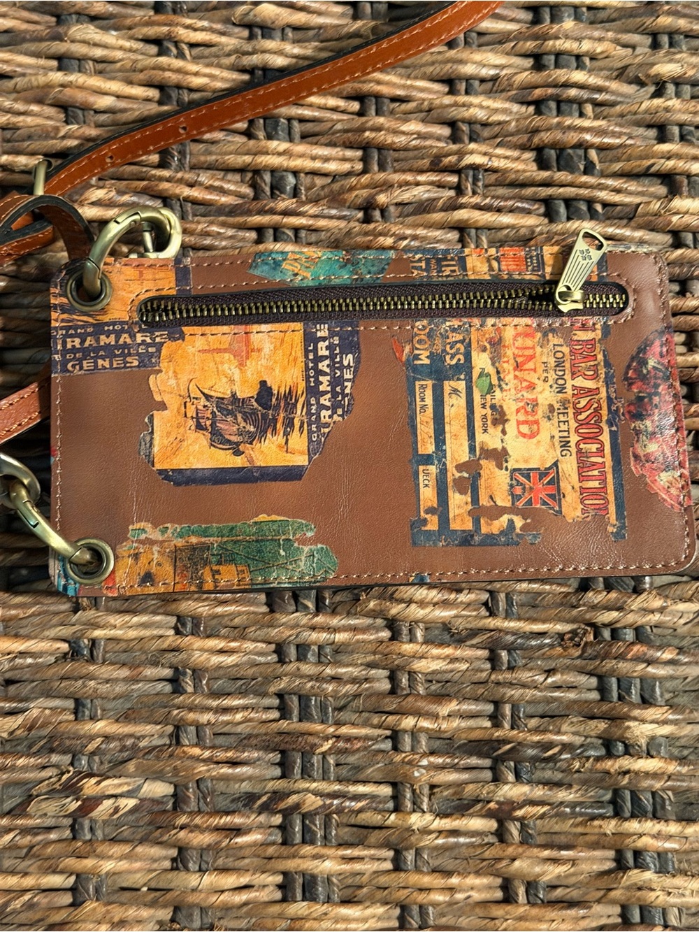 Patricia Nash Phone Crossbody Bag Farleigh Leather Built In Wallet Purse NWOT - Picture 7 of 10